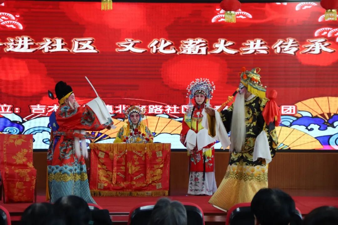 活动现场。（拍摄者：赵浪浪 电话：18196158037） (2).JPG