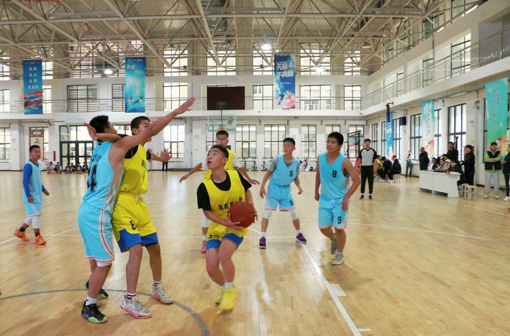 昌吉市中小学生（青少年）冬季校园篮球联赛开赛
