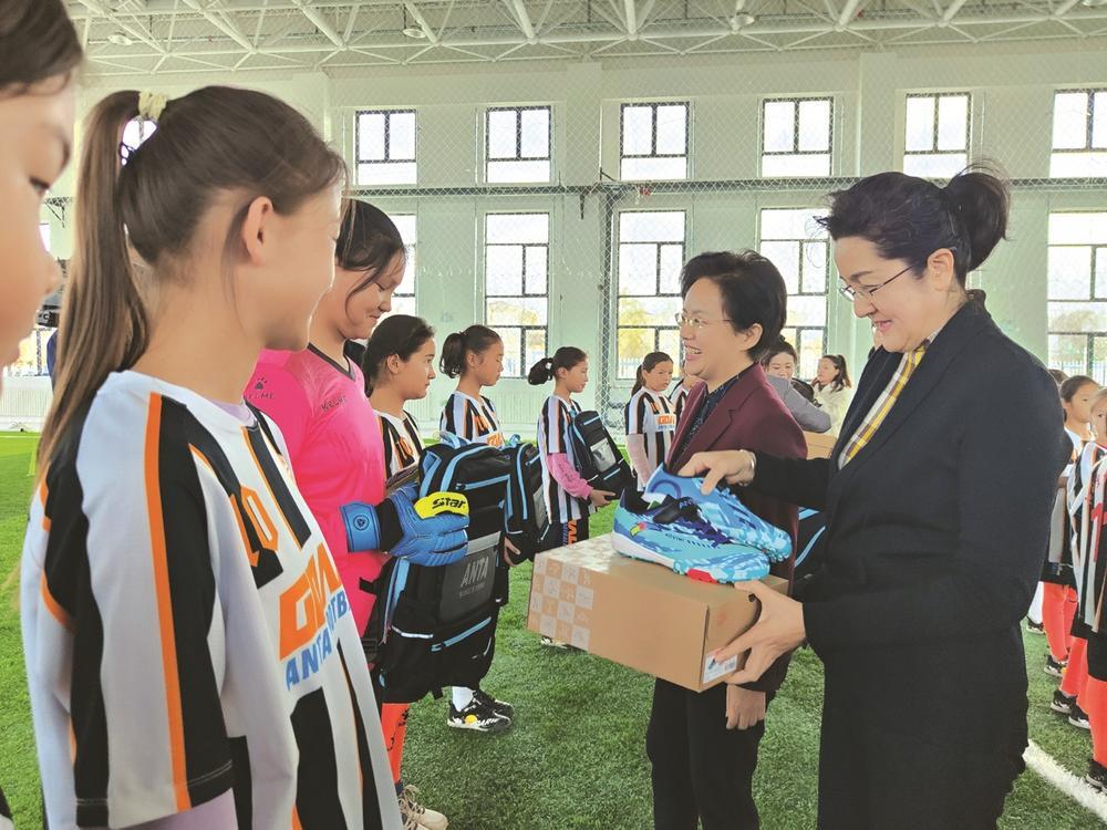两地姐妹连心 共绘最美“同心圆”——福建省妇联交流考察团来昌开展对口援疆交流考...