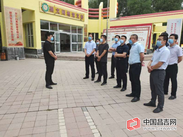 阜康市深入推进扫黑除恶专项斗争工作纪实