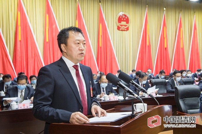 昌吉州十六届人大一次会议开幕