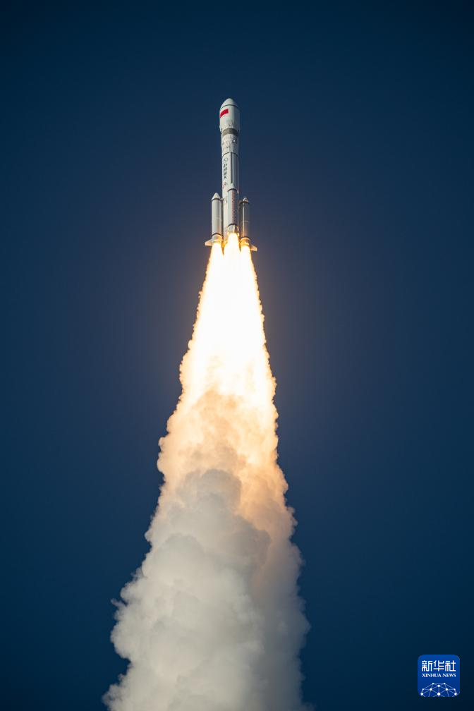 我国成功发射试验二十七号卫星01星-06星