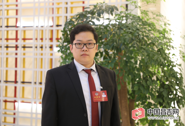 王潇委员：打造绿色印刷产业生态  提升我州印刷业竞争力