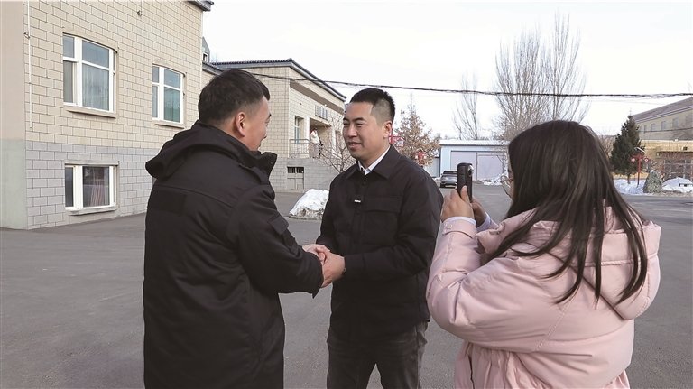 新春走基层·山乡新画卷 | 西吉尔镇镇长王磊用土味短视频为家乡“破圈”