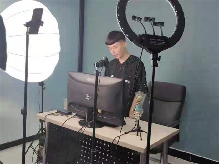 乡村振兴职业技能大赛选拔赛现场1.jpg
