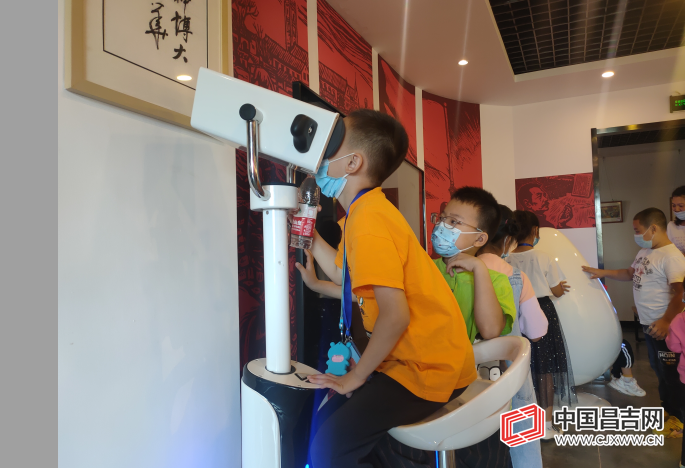 泉州援疆·百姓书屋——昌吉红色主题书店受读者欢迎