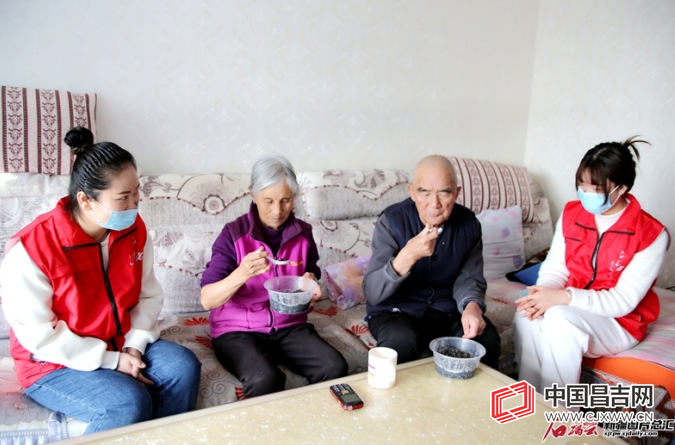 吉木萨尔县北庭路社区激活“红色细胞”，了解民情、服务群众——小区有了“治理先...