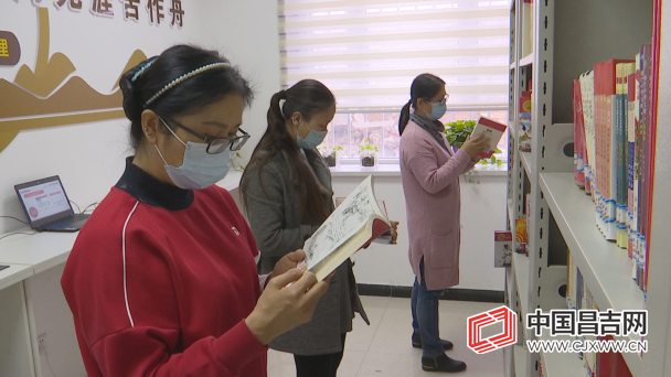 【贯彻五中全会精神·一线在行动】昌吉市农家书屋实现行政村100%全覆盖