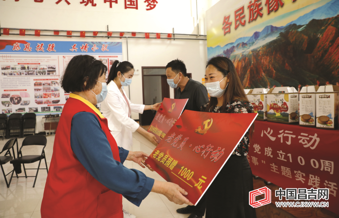 “柴火馕”香  美味还要看得见