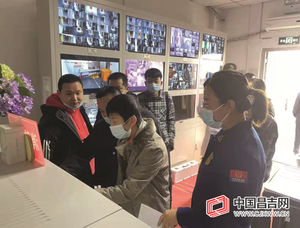 大型商业综合体如何防火？ 昌吉州消防救援支队消防员讲解防范风险和注意事项